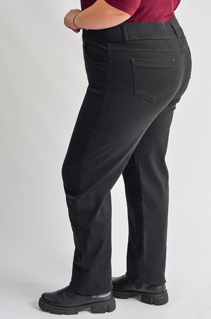 Завужені джинси з широким поясом великих розмірів