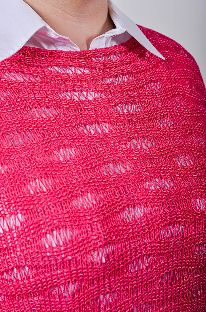 Джемпер короткий з крупною ажурною в’язкою великих розмірів