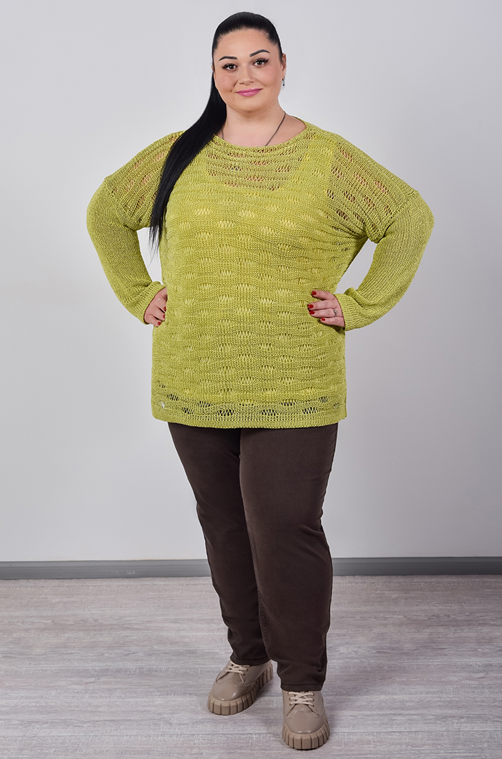 Джемпер короткий з крупною ажурною в’язкою великих розмірів