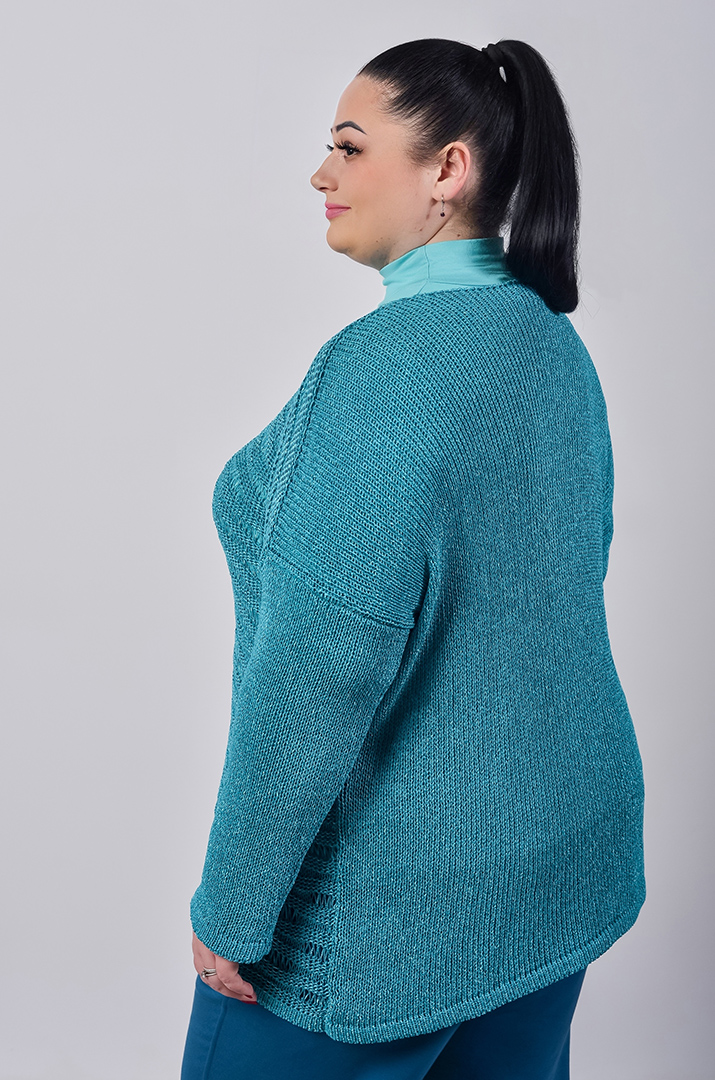 Джемпер короткий з крупною ажурною в’язкою великих розмірів