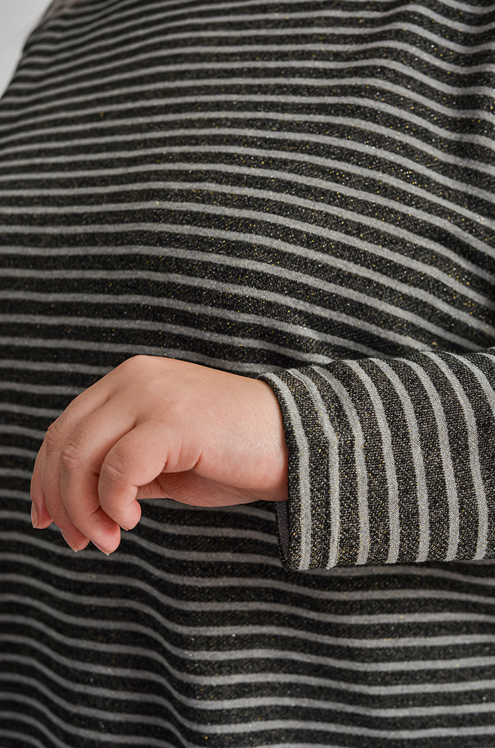 Джемпер у смужку з люрексовим блиском великих розмірів