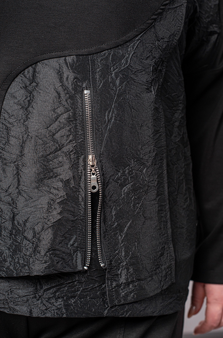 Джемпер спорт з фактурною вставкою та декоративною блискавкою великих розмірів