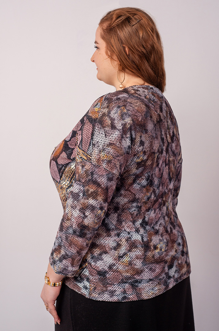 Джемпер короткий з квітковим принтом і насиченими акцентами великих розмірів