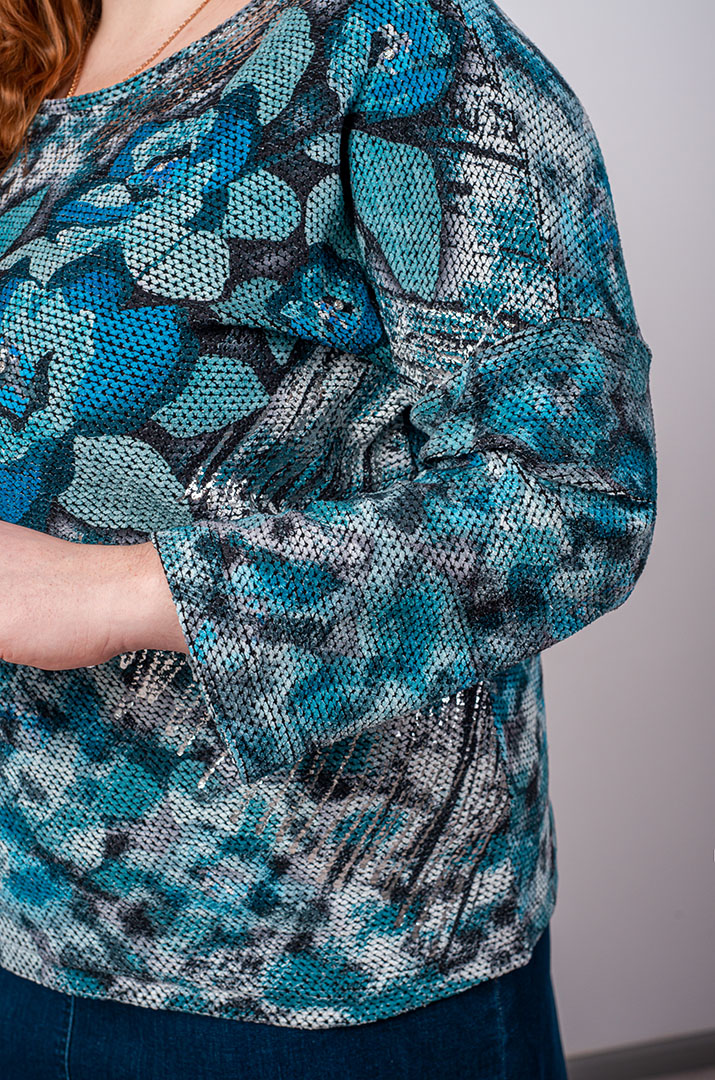 Джемпер короткий з квітковим принтом і насиченими акцентами великих розмірів