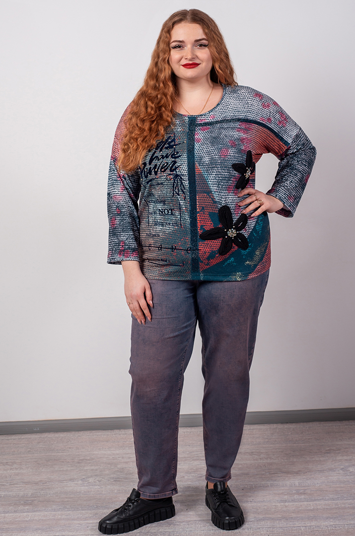 Джемпер спорт із принтом та текстильними прикрасами великих розмірів