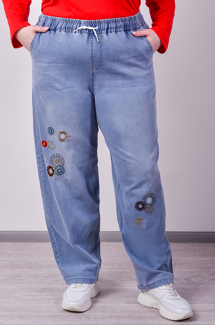 Джинси банани в блакитному кольорі з вишивкою великих розмірів