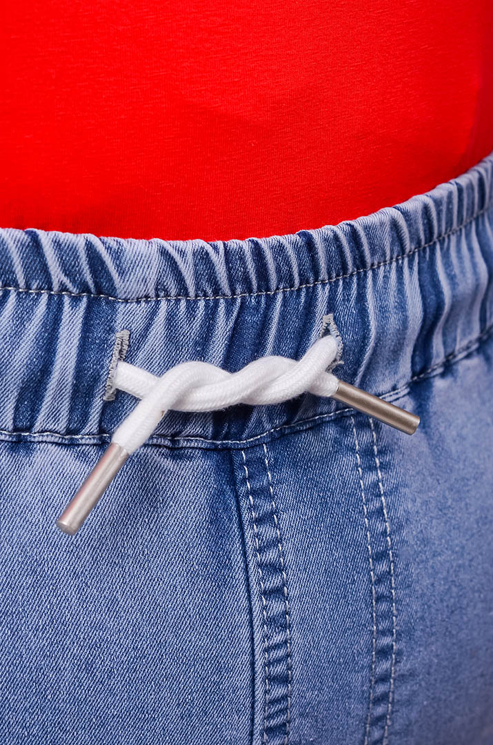 Джинси банани в блакитному кольорі з вишивкою великих розмірів