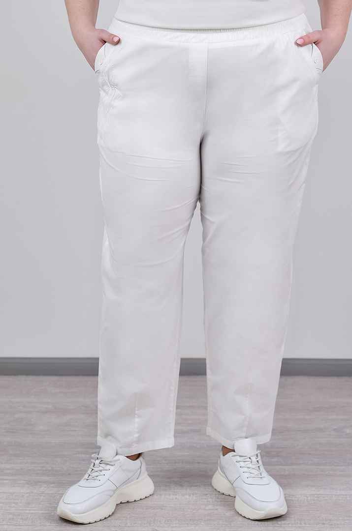 Брюки банани з декоративною вишивкою великих розмірів