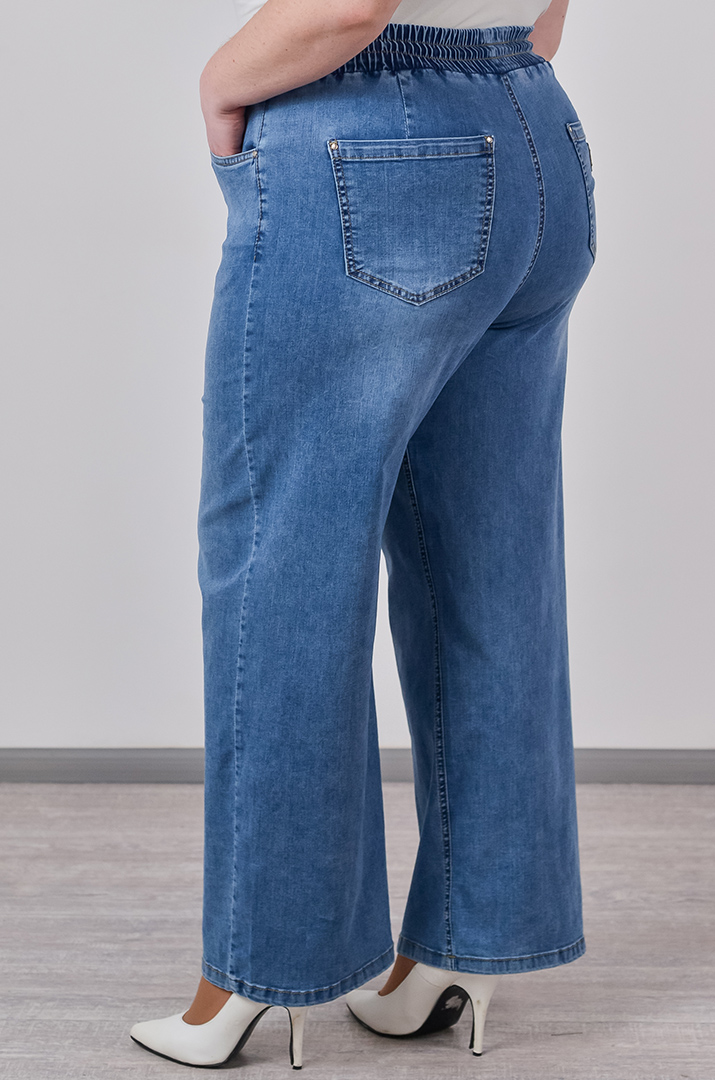 Джинсы широкие с поясом на резинке и шнурком больших размеров