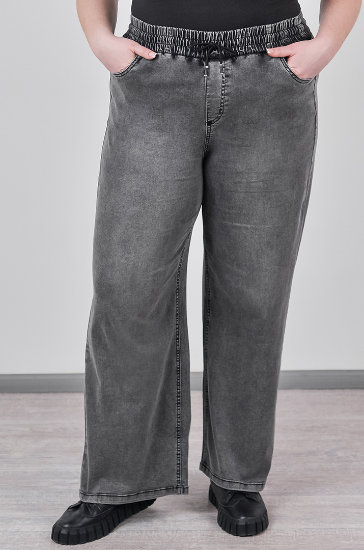 Джинсы широкие с поясом на резинке и шнурком больших размеров