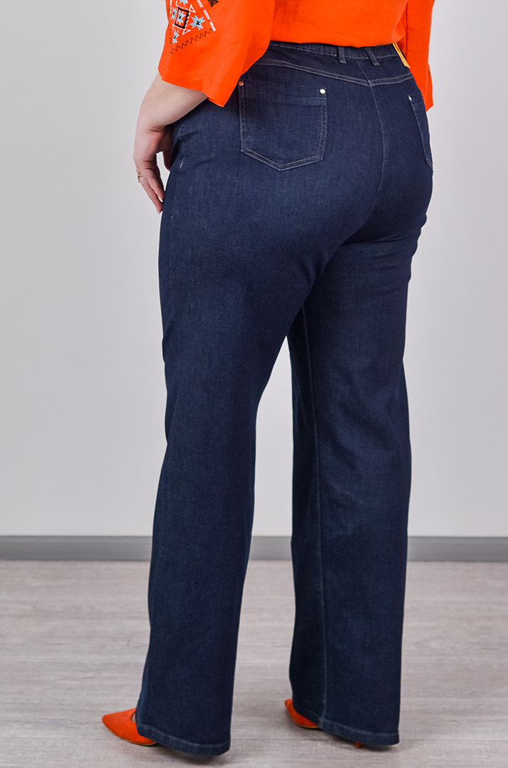 Джинси прямі з функціональними кишенями великих розмірів