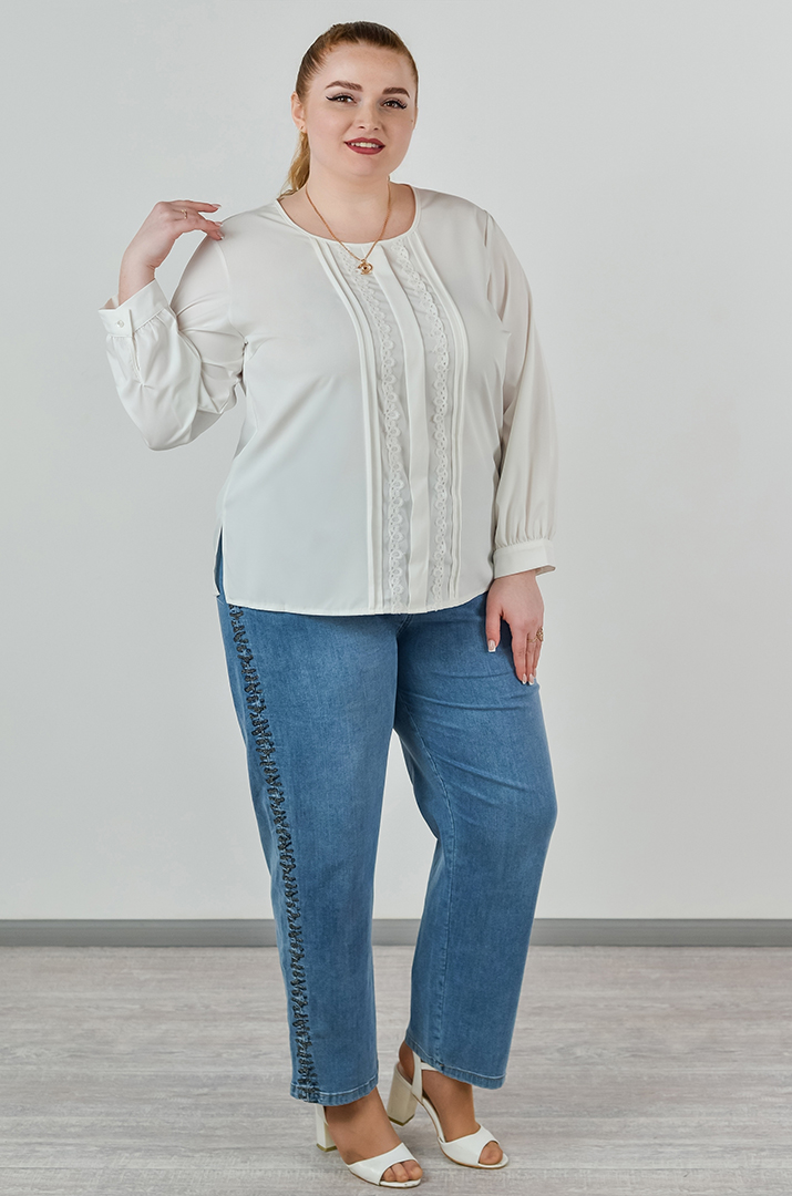 Зауженные джинсы с декором по бокам голубого цвета больших размеров