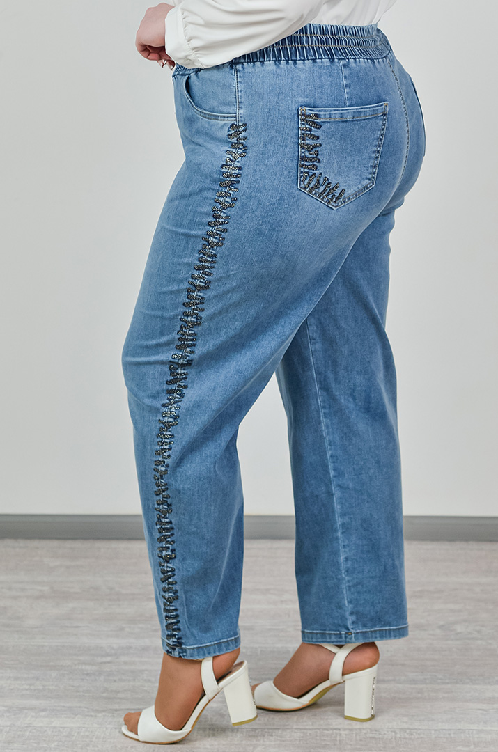 Зауженные джинсы с декором по бокам голубого цвета больших размеров