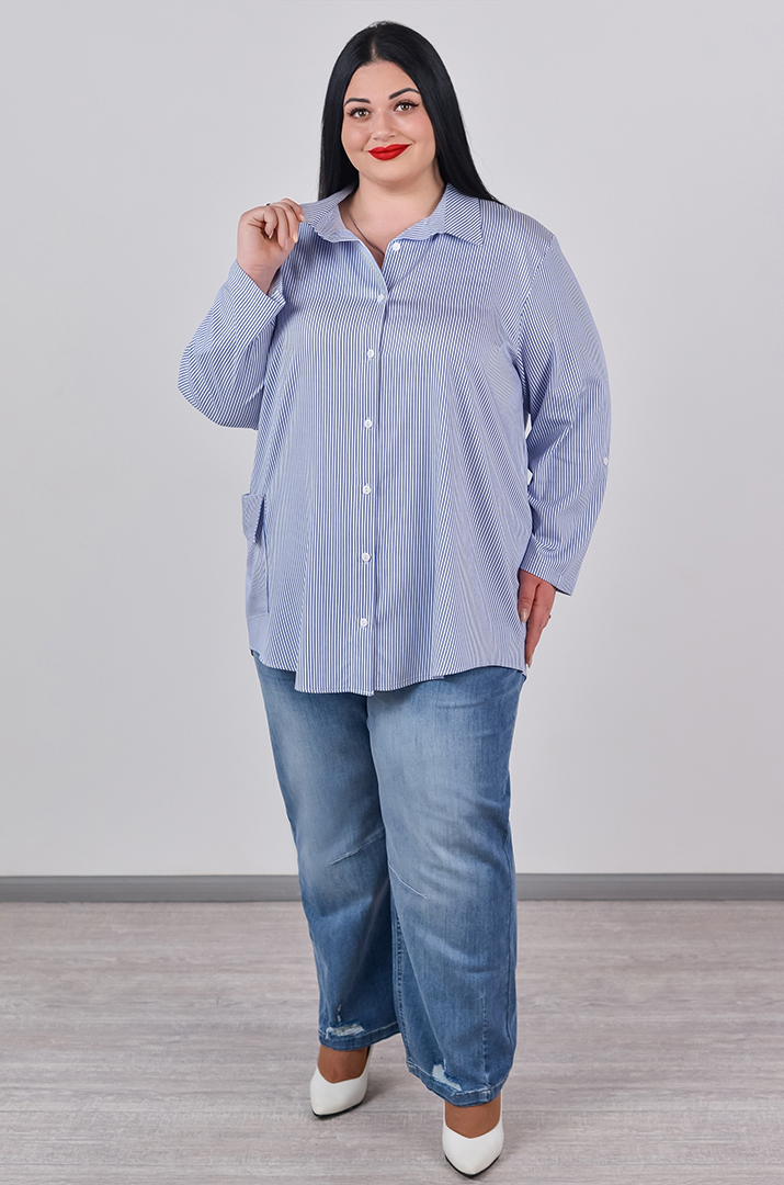 Классические джинсы прямого кроя голубого цвета больших размеров