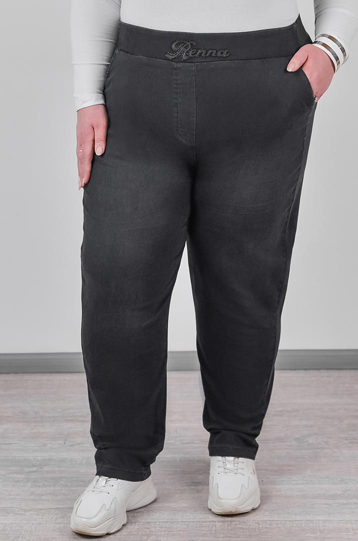 Джинсы зауженного кроя черного цвета с надписью на поясе больших размеров