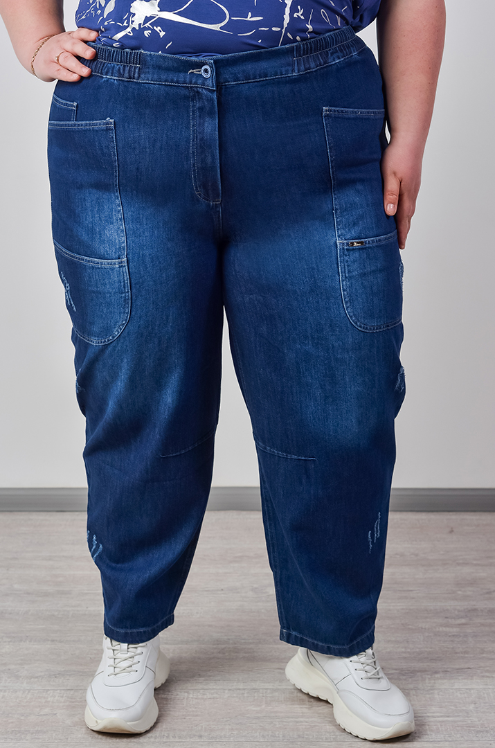 Джинсы бананы с накладными карманами больших размеров