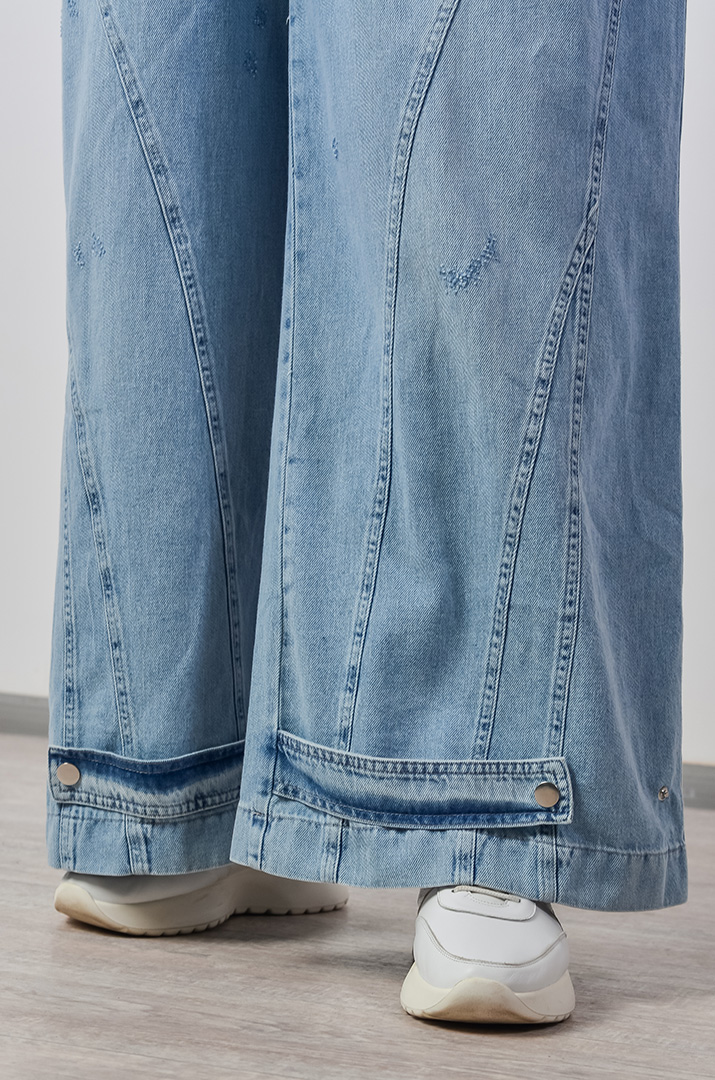 Джинси широкі в блакитному з декоративними швами великих розмірів