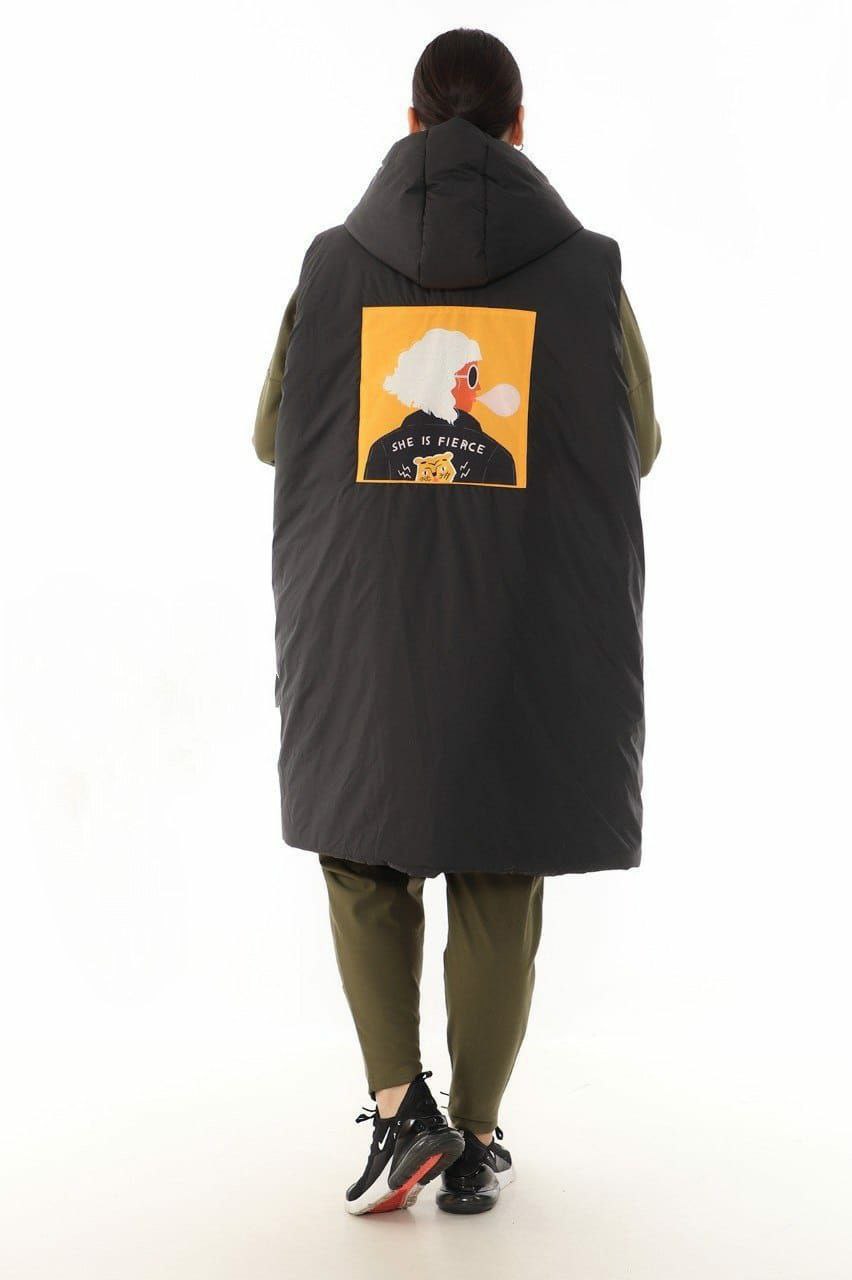 Жилет середньої довжини з принтом на спині  супер батал