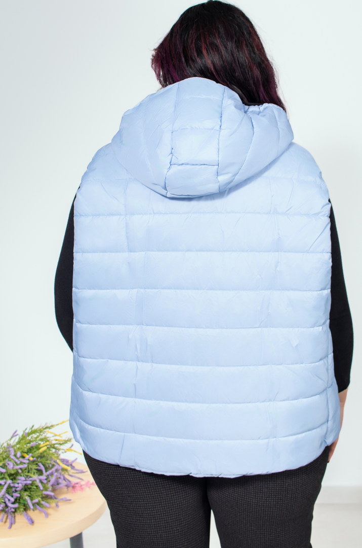 Короткий стьобаний жилет з каптуром супер батал