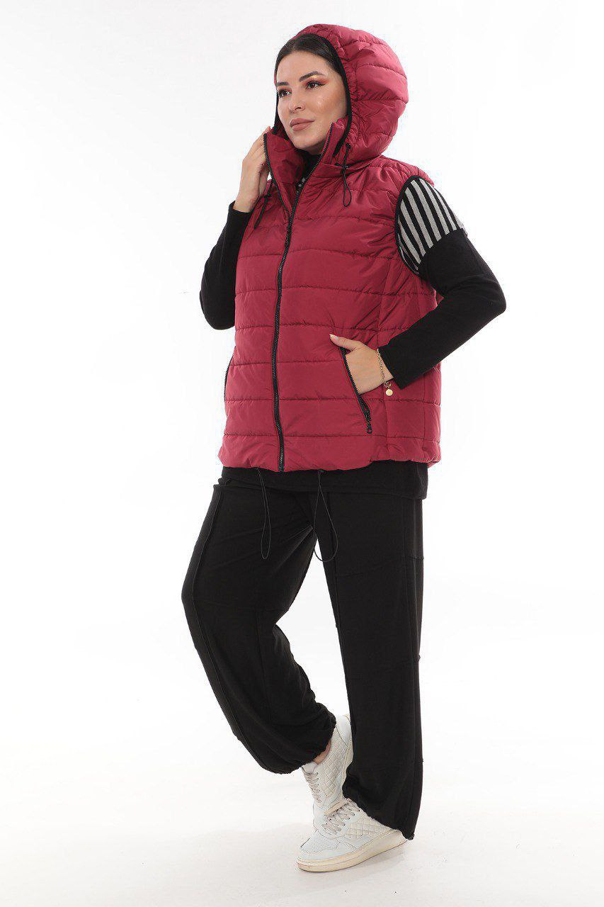 Короткий стьобаний жилет з каптуром супер батал