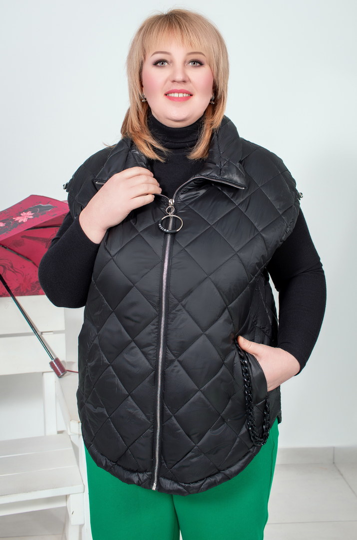 Жилет стьобаний короткий з ланцюжками на кишенях супер батал