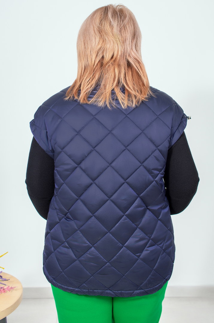 Жилет стьобаний короткий з ланцюжками на кишенях супер батал