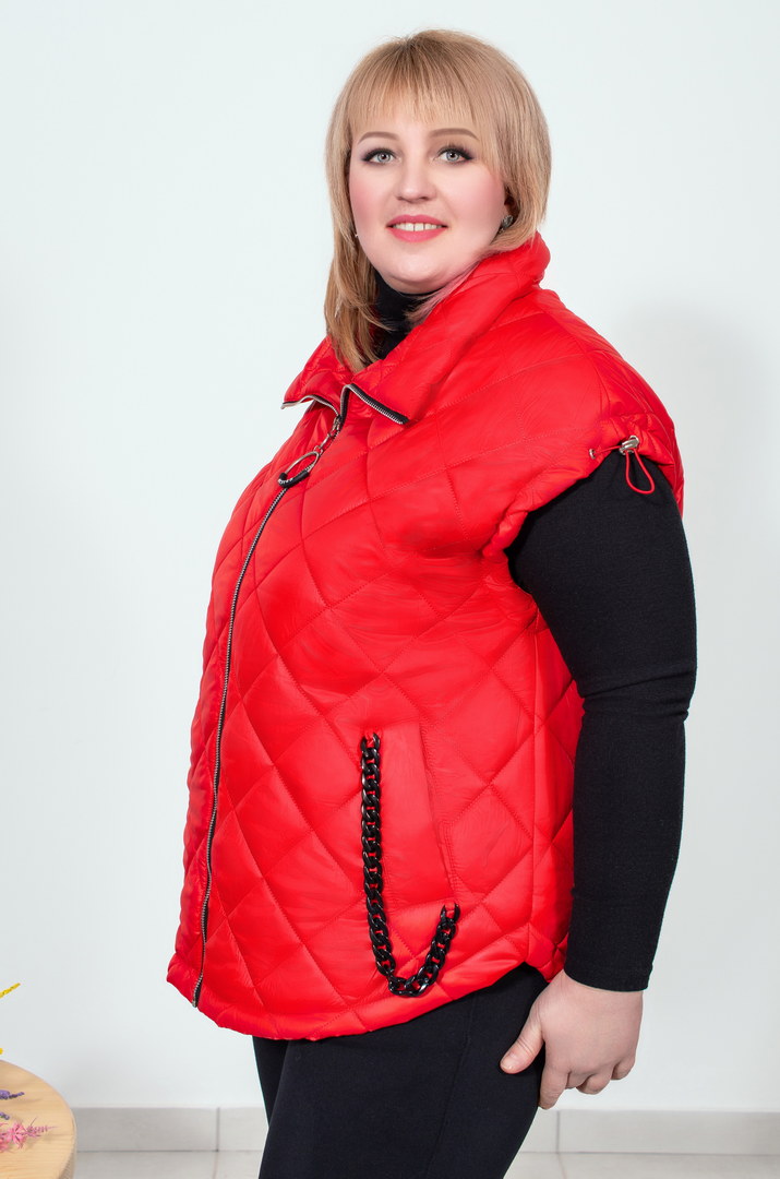 Жилет стьобаний короткий з ланцюжками на кишенях супер батал