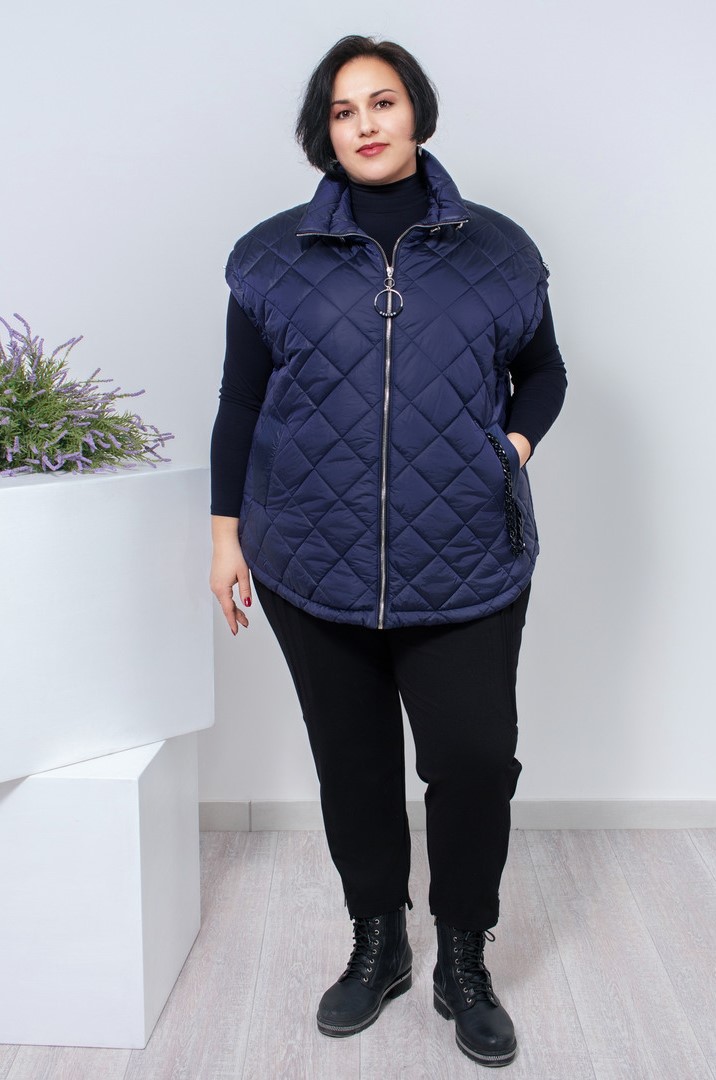 Жилет стьобаний короткий з ланцюжками на кишенях супер батал