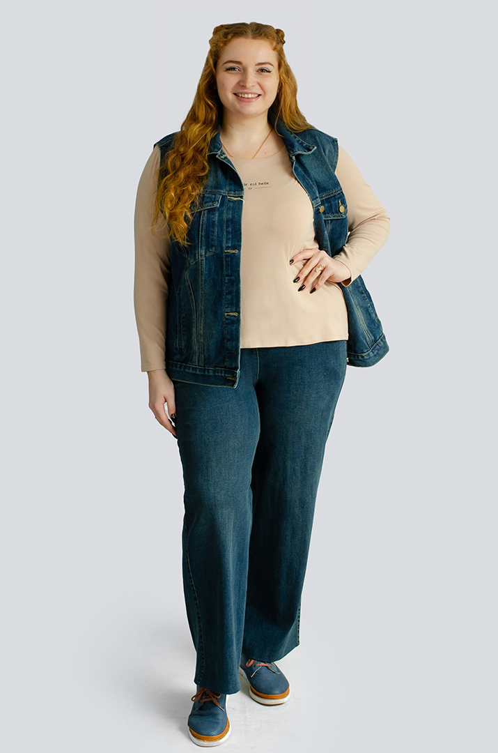 Жилет джинсовий з написами великих розмірів