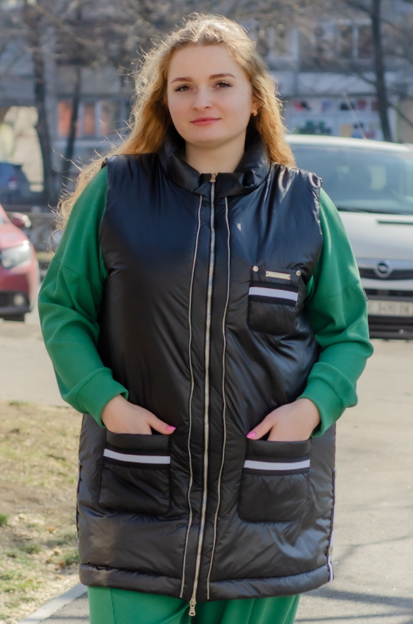 Жилет з декором великих розмірів