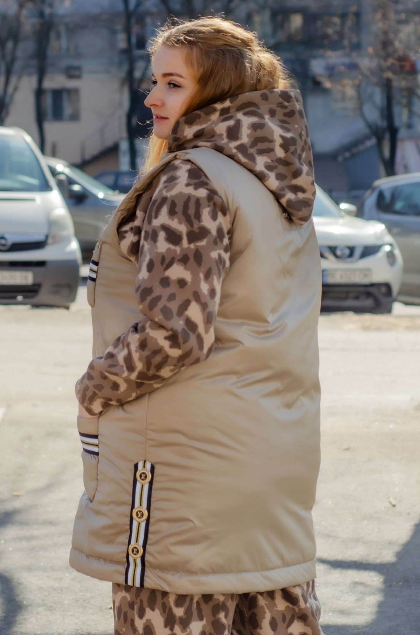 Жилет з декором великих розмірів