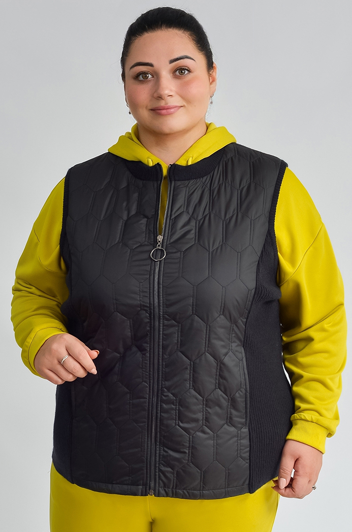 Жилет зі стьобаної плащівки з в’язаною спинкою великих розмірів