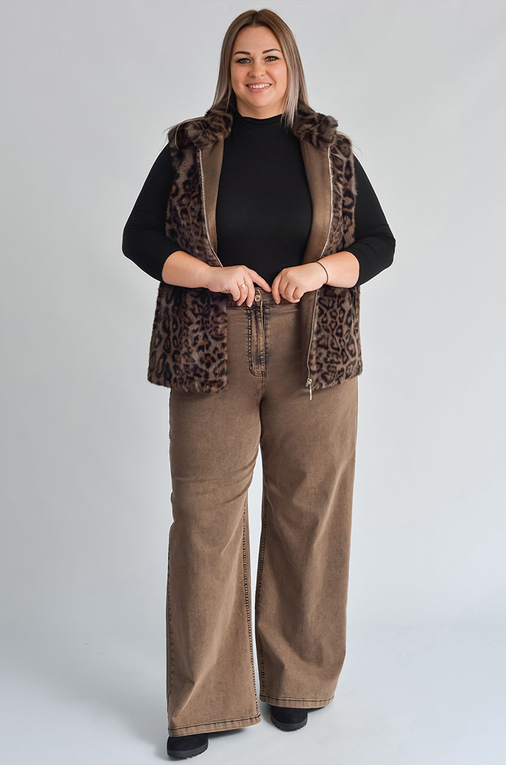 Класичний короткий жилет з екохутра великих розмірів