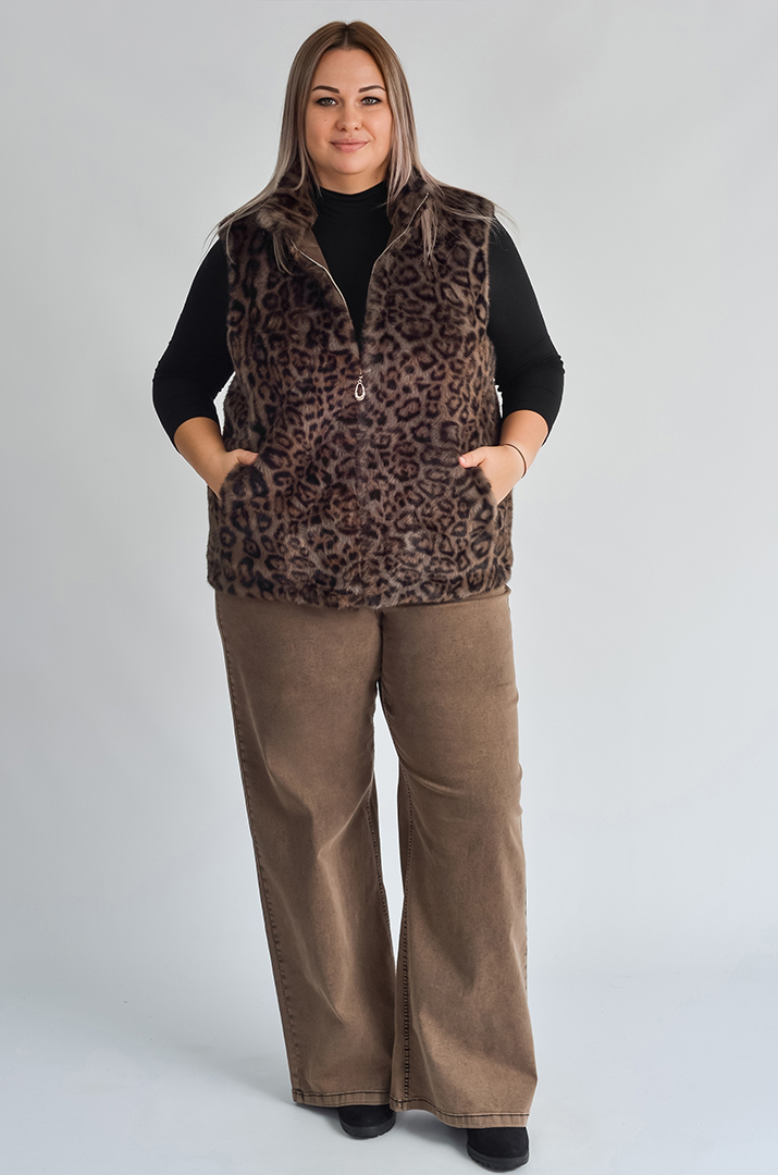 Класичний короткий жилет з екохутра великих розмірів