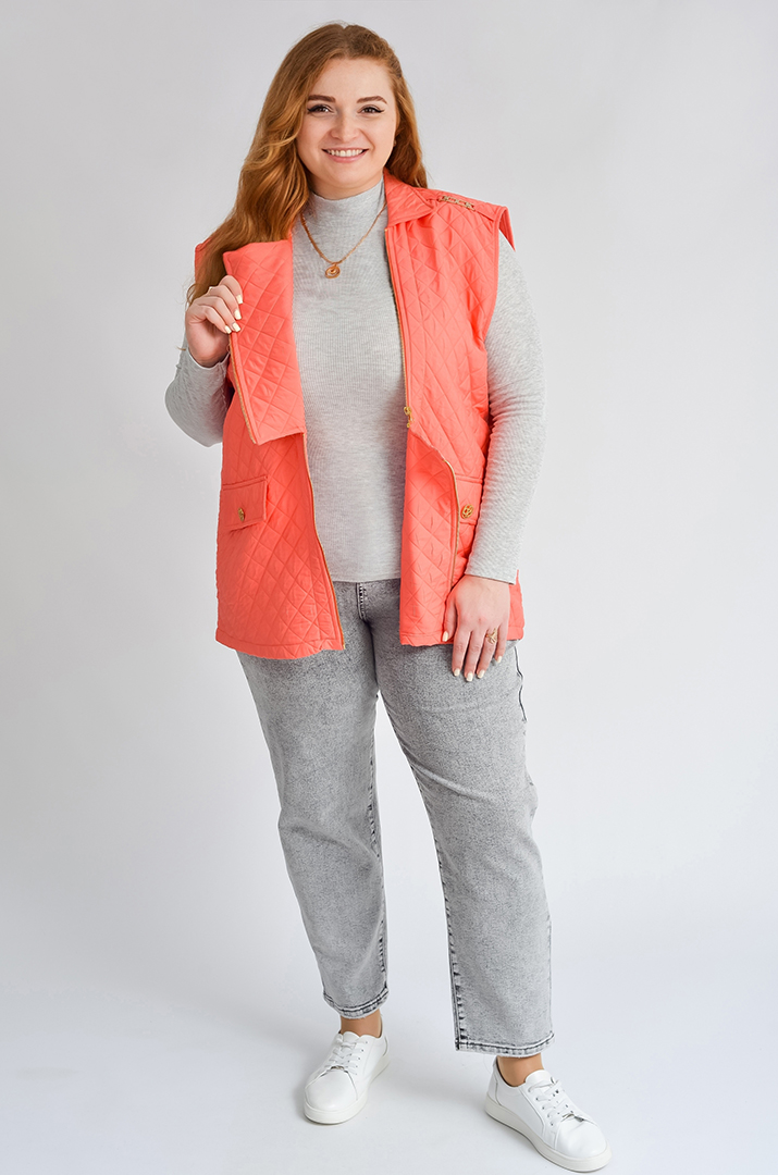 Жилет стьобаний в кораловому кольорі великих розмірів