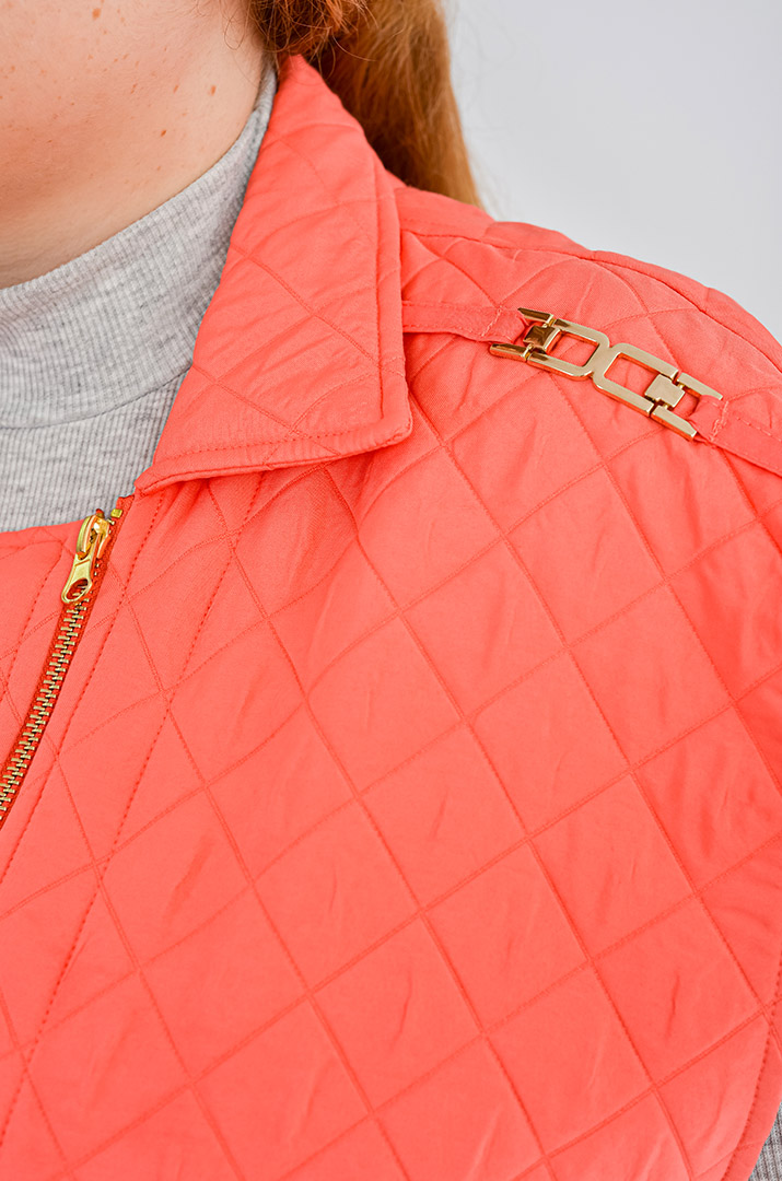 Жилет стьобаний в кораловому кольорі великих розмірів