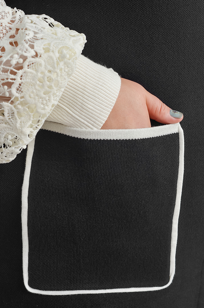 Жилет без рукавів з накладними кишенями великих розмірів