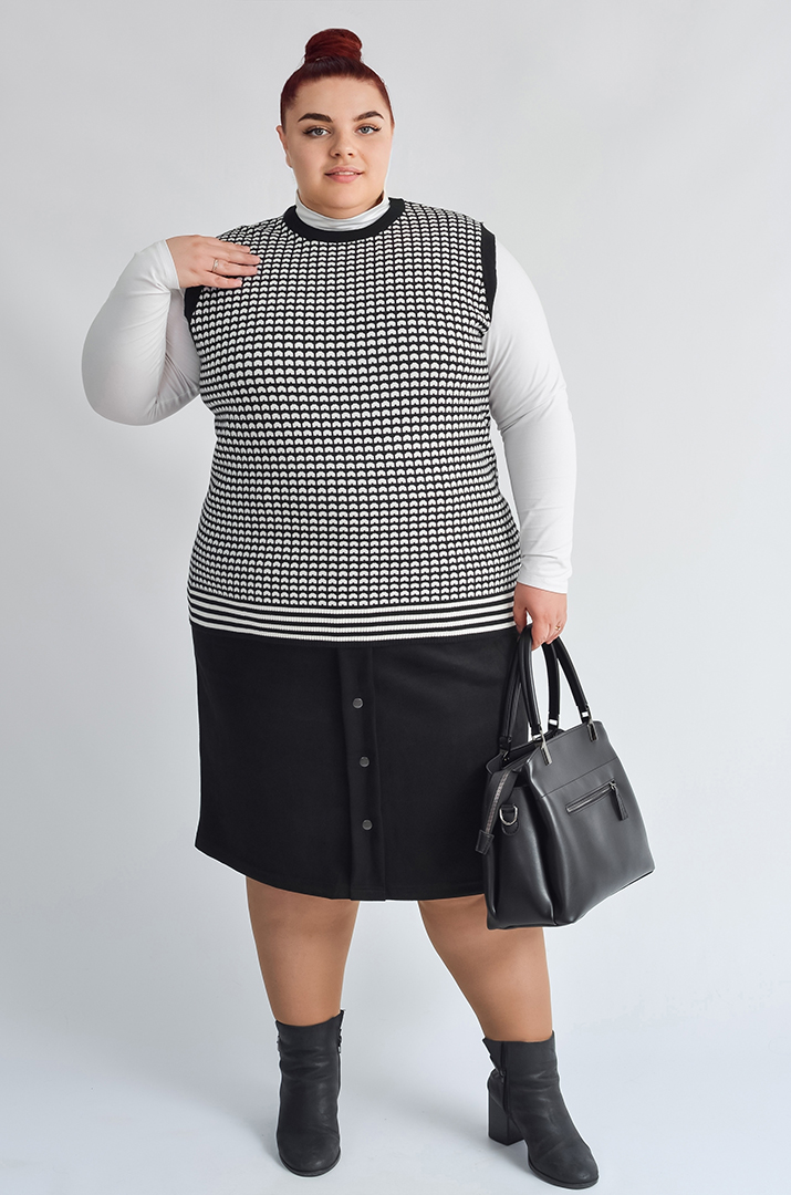 Короткий жилет з геометричним візерунком великих розмірів
