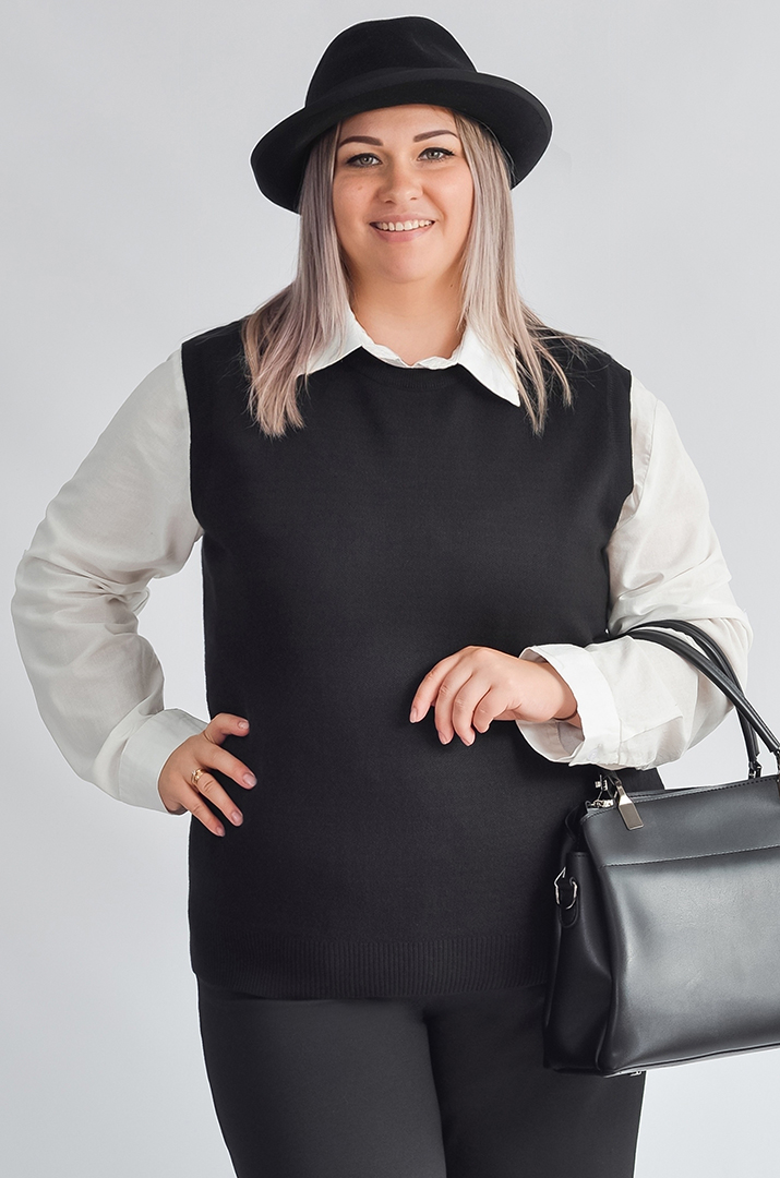 Класичний короткий жилет в чорному кольорі великих розмірів