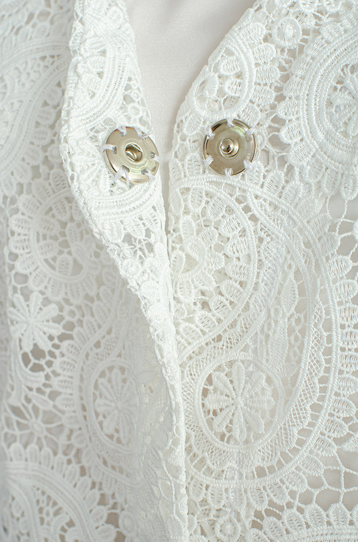 Кружевной короткий кардиган с капюшоном больших размеров