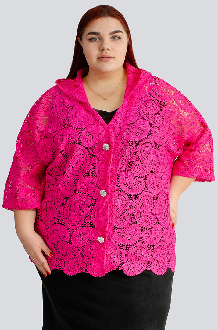 Кружевной короткий кардиган с капюшоном больших размеров