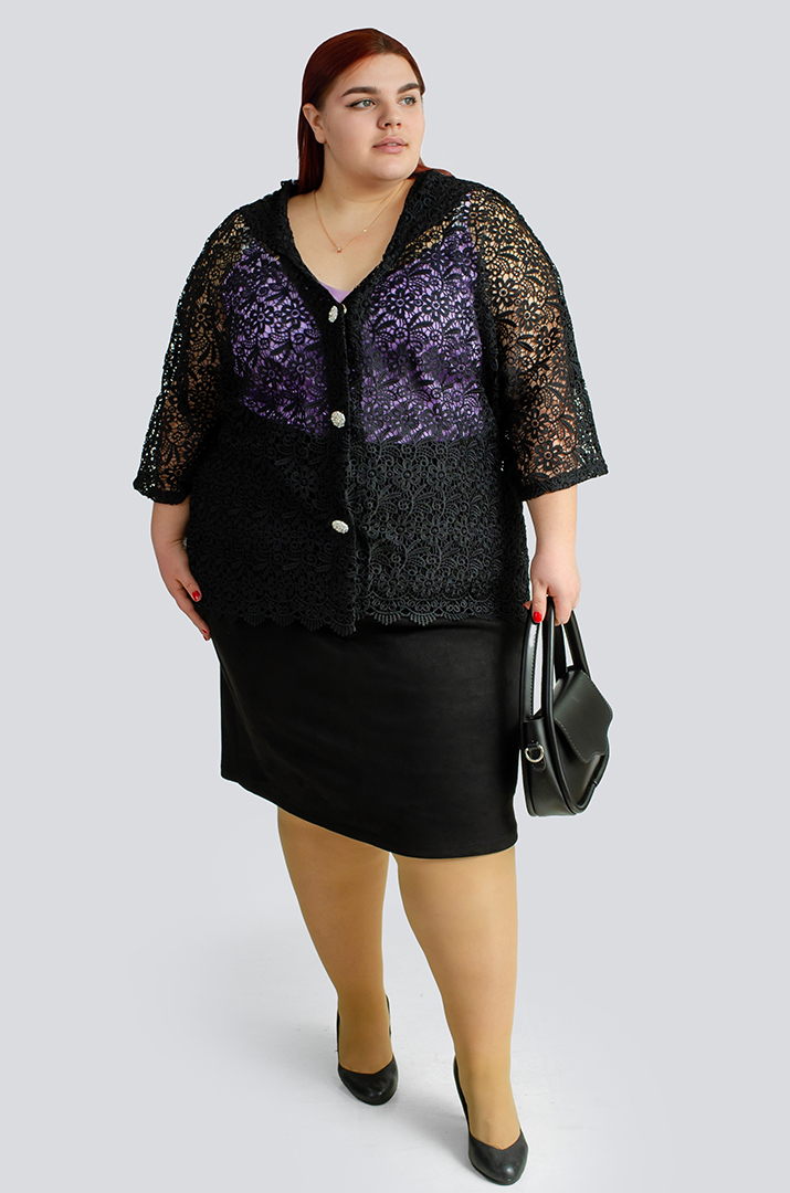 Кружевной короткий кардиган с капюшоном больших размеров