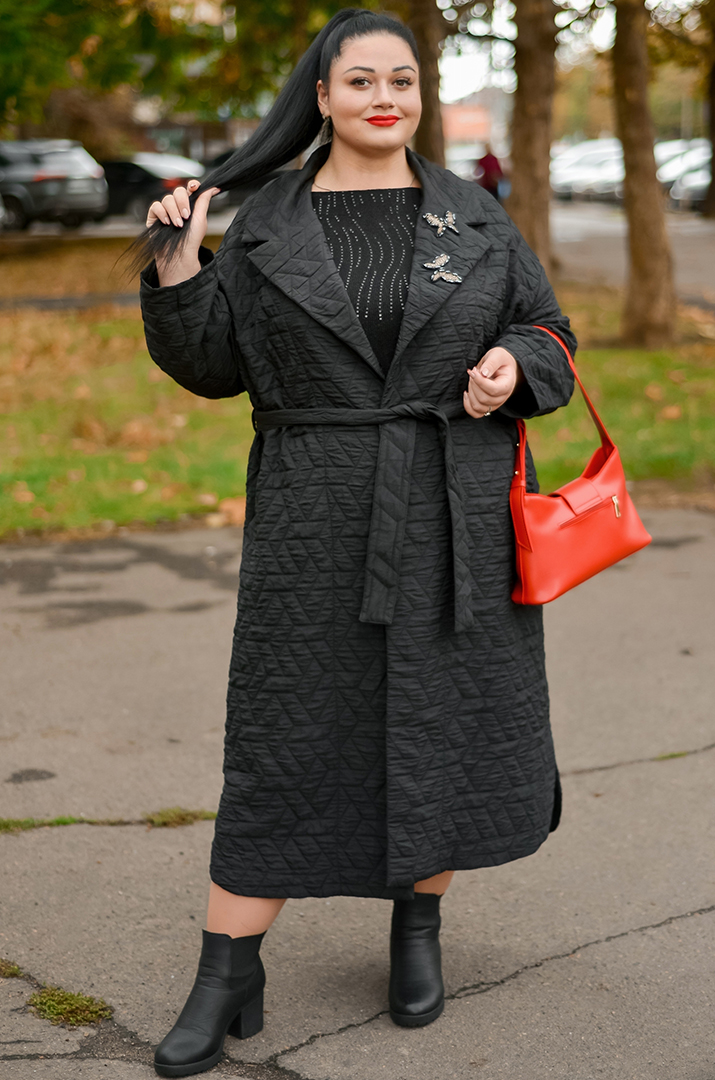 Довгий стьобаний кардиган з фактурною аплікацією великих розмірів