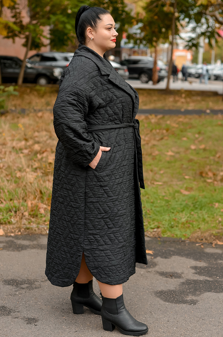 Довгий стьобаний кардиган з фактурною аплікацією великих розмірів