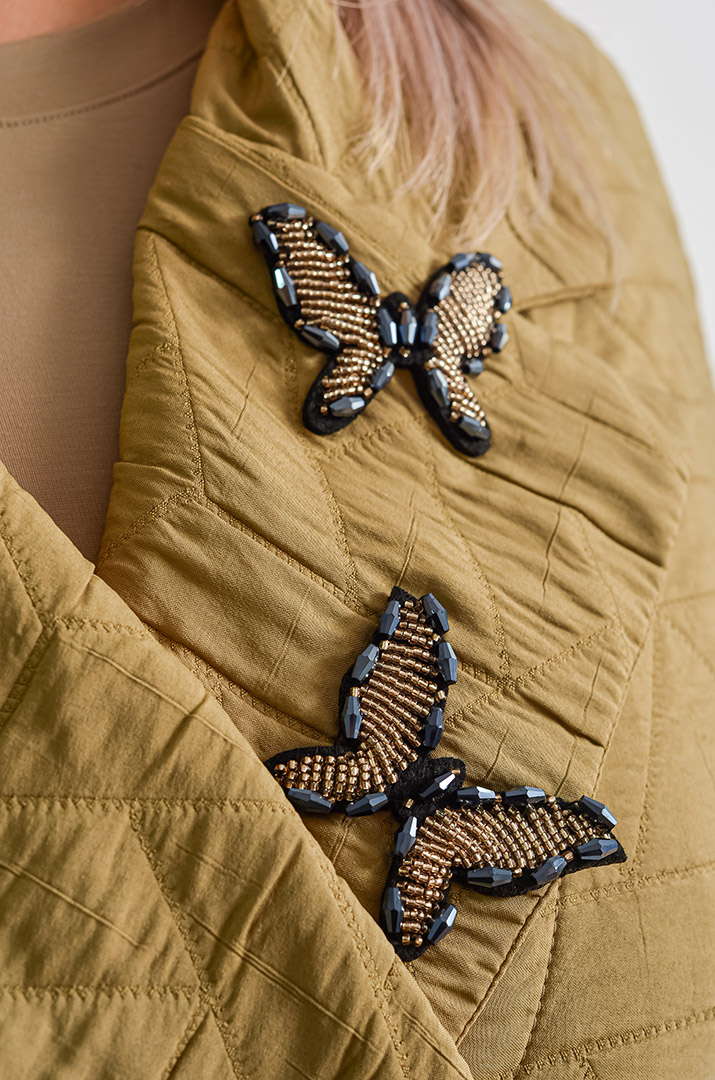 Довгий стьобаний кардиган з фактурною аплікацією великих розмірів