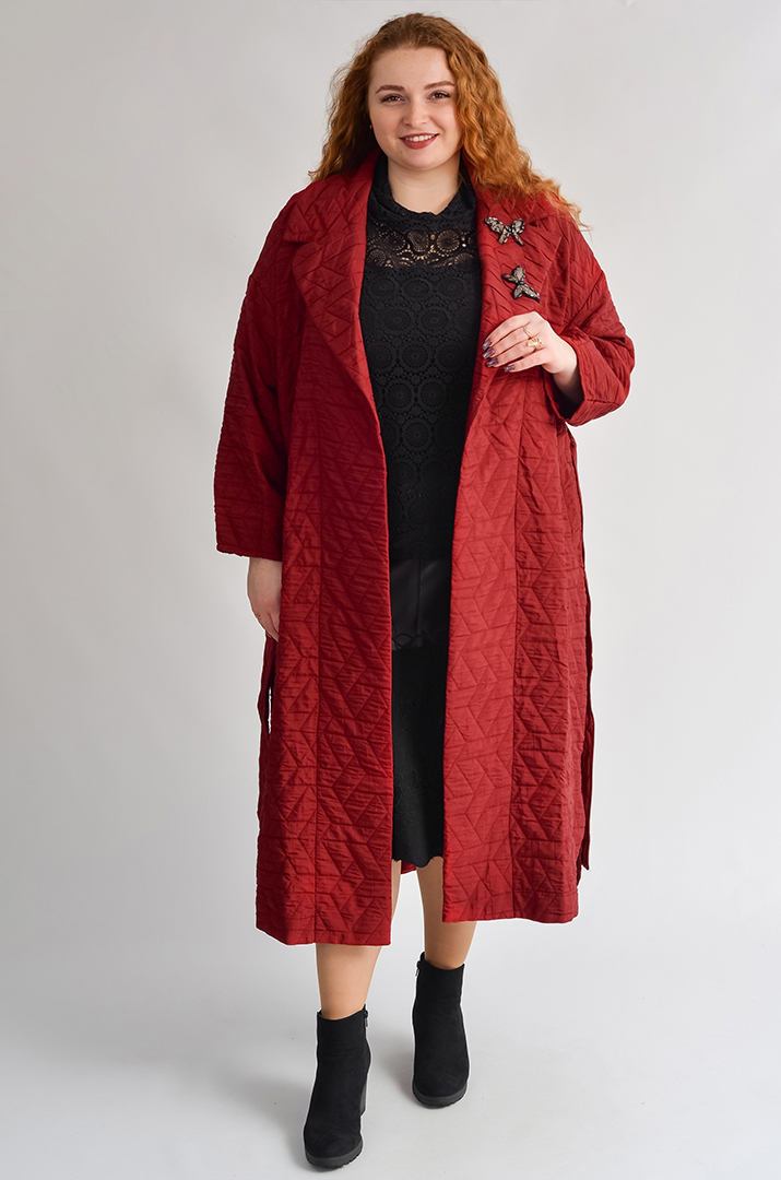 Длинный стеганый кардиган с фактурной аппликацией больших размеров