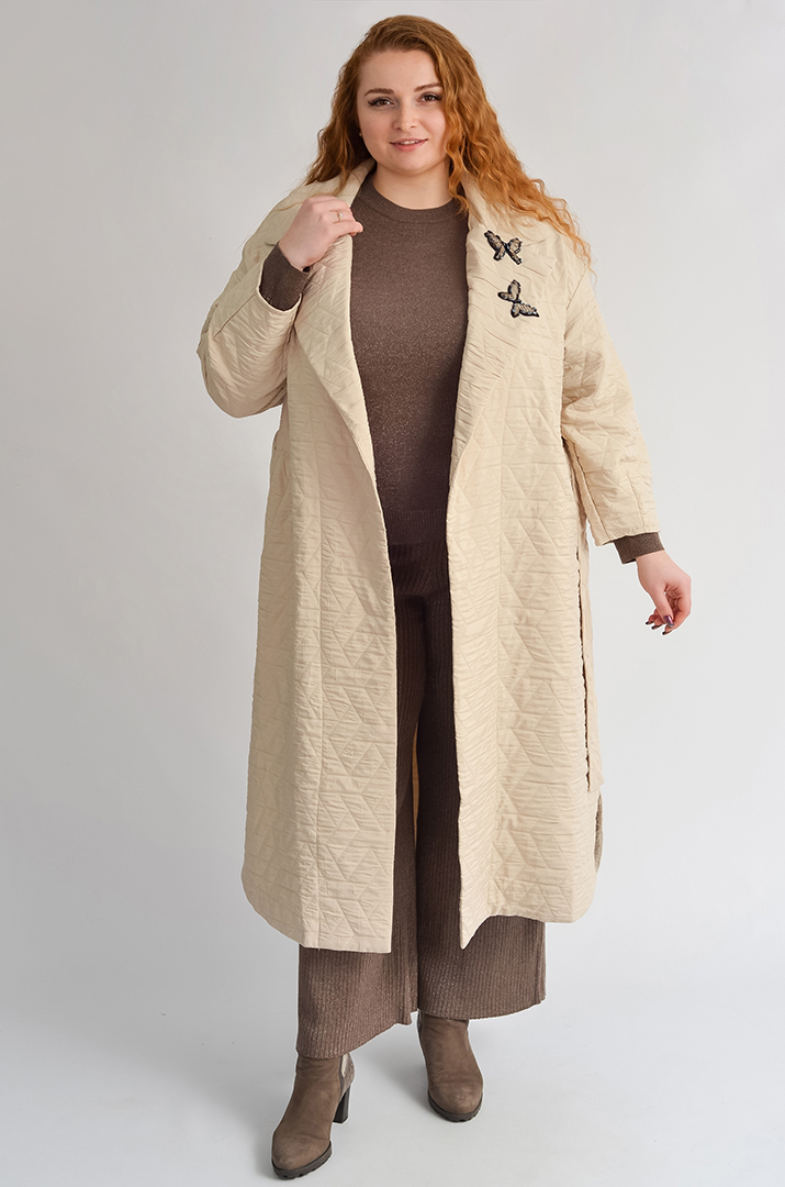 Длинный стеганый кардиган с фактурной аппликацией больших размеров