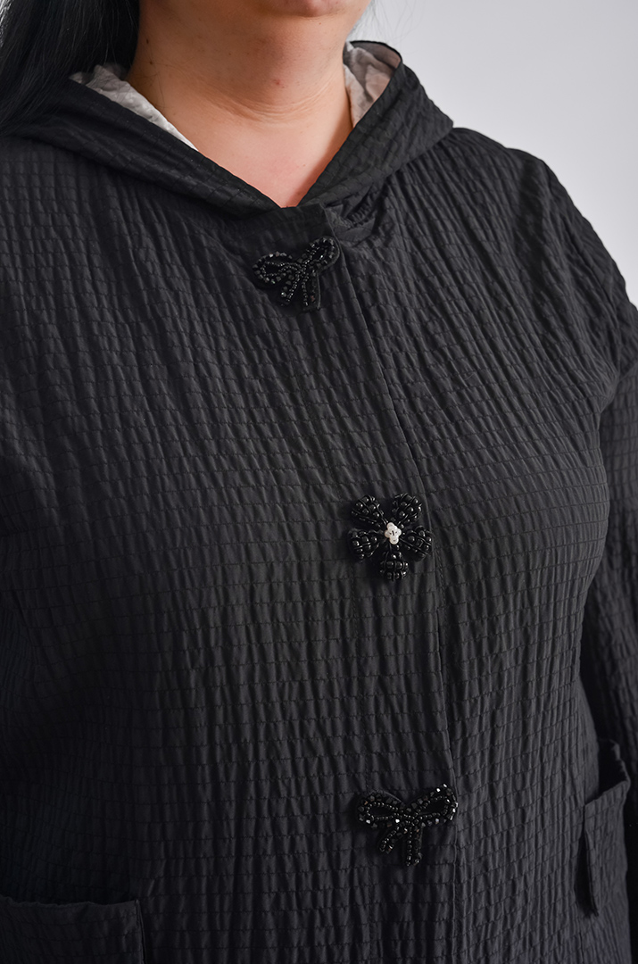 Кардиган довгий жатий з прикрасами і капюшоном великих розмірів