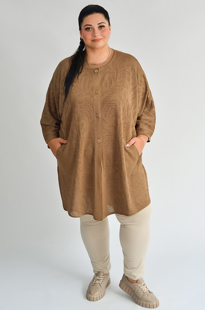 Кардиган с фактурным узором и застежкой на пуговицы больших размеров