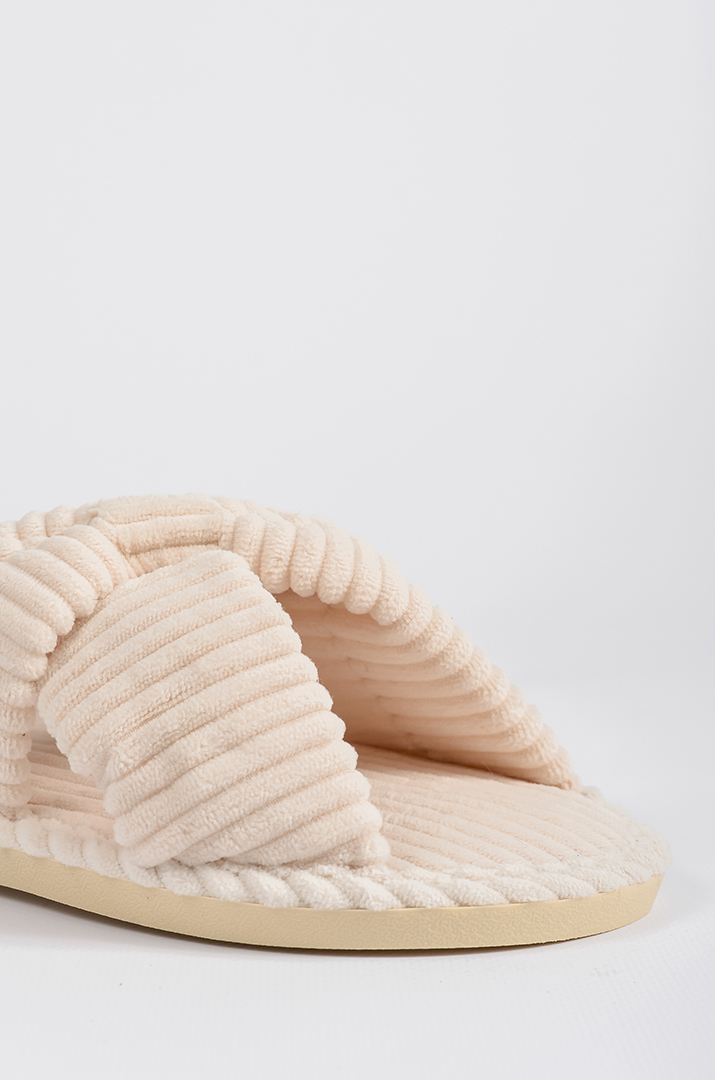 Кремові капці з декоративними смужками великих розмірів